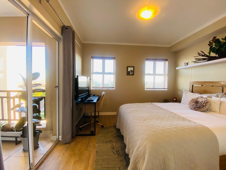 To Let 2 Bedroom Property for Rent in Royal Ascot Western Cape